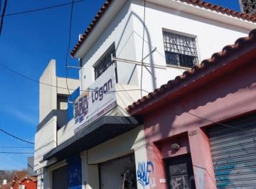 Departamento de 2 ambientes, Lomas de Zamora · Departamento 2 Ambientes con Terraza y Jardin/piso 1 por Escalera