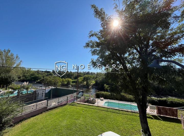 Casa · 206m² · 6 Ambientes · 1 Cochera