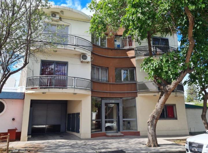Departamento · 55m² · 5 Ambientes · 1 Cochera