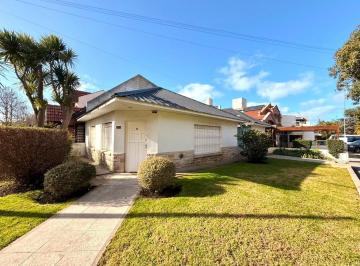 Casa · 85m² · 3 Ambientes · Chalet - en Alquiler 24 Meses