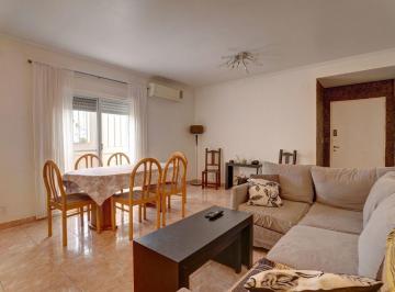 Departamento de 4 ambientes, Monte Castro · Vta. Exclusivo Dpto 4 Ambientes con Jardín, Patio y Quincho en El Corazón de Monte Castro. 155 m²