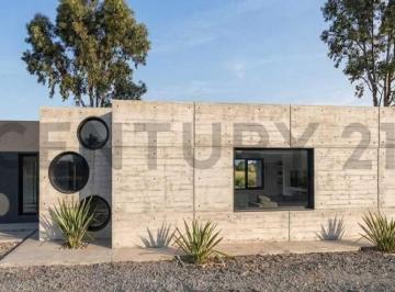 Casa · 136m² · 4 Ambientes · 1 Cochera · Venta Casa de 4 Ambientes Barrio Santa Emilia – Pilar del Este