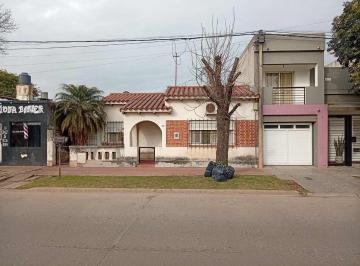 Casa · 94m² · 4 Ambientes · Casa Centro Santoto