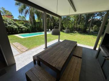 Casa · 180m² · 4 Ambientes · 3 Cocheras · Casa 4 Amb - Jardin - Pileta - Quincho - Club House Arboled