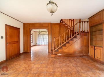 Casa · 157m² · 6 Ambientes · 1 Cochera · Casa Seis Ambientes en Venta en Barrio Parque Bernal