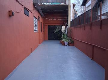 PH · 58m² · 2 Ambientes · 1 Cochera · Departamento PH en Alquiler en José Marmól
