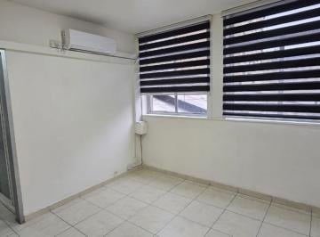 Oficina comercial · 50m² · 3 Ambientes · Excelente Oficina en Alquiler