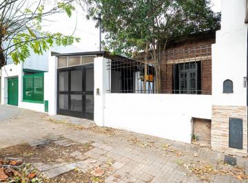 Casa · 100m² · 4 Ambientes · 1 Cochera · Casa en La Plata