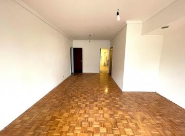 Living · 4 Ambientes + Dependencia en Chacarita