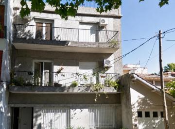 Departamento · 70m² · 3 Ambientes · Departamento de 3 Ambientes en Pb Al Frente con Patio, a 1 Cuadra de Av Maipu y Tren de La Costa.