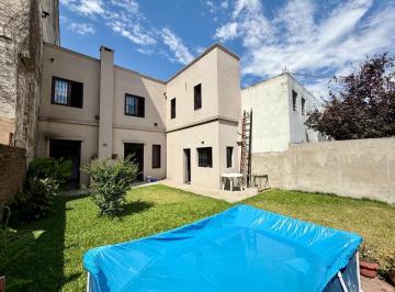 Casa · 238m² · 4 Ambientes · 1 Cochera · Casa en Venta en San Jose - 4 Ambientes