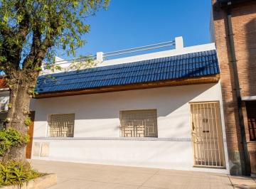 PH de 2 ambientes, Liniers · Amplio PH 2 Ambientes con Patio y Terraza Propia
