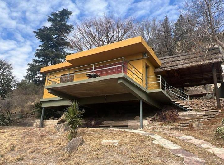 Casa · 75m² · 5 Ambientes · 1 Cochera