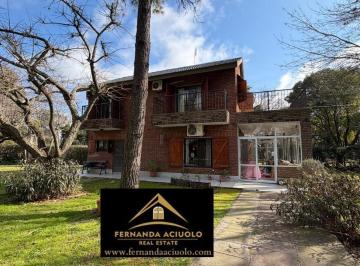 Casa · 1054m² · 4 Ambientes · 1 Cochera · Casa en Venta, Barrio Cerrado El Bosquecillo, Apta Credito