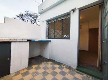 Departamento · 35m² · 2 Ambientes · Alquiler Apartamento de 1 Dorm. en Buceo C/patio