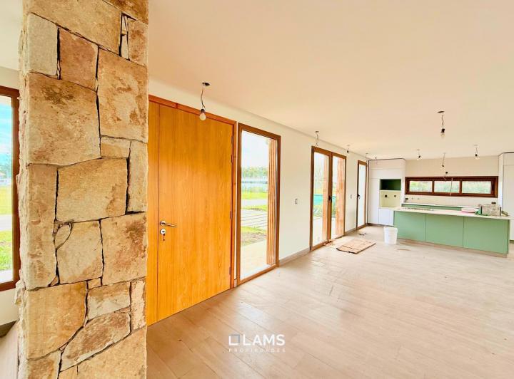 Casa · 182m² · 4 Ambientes