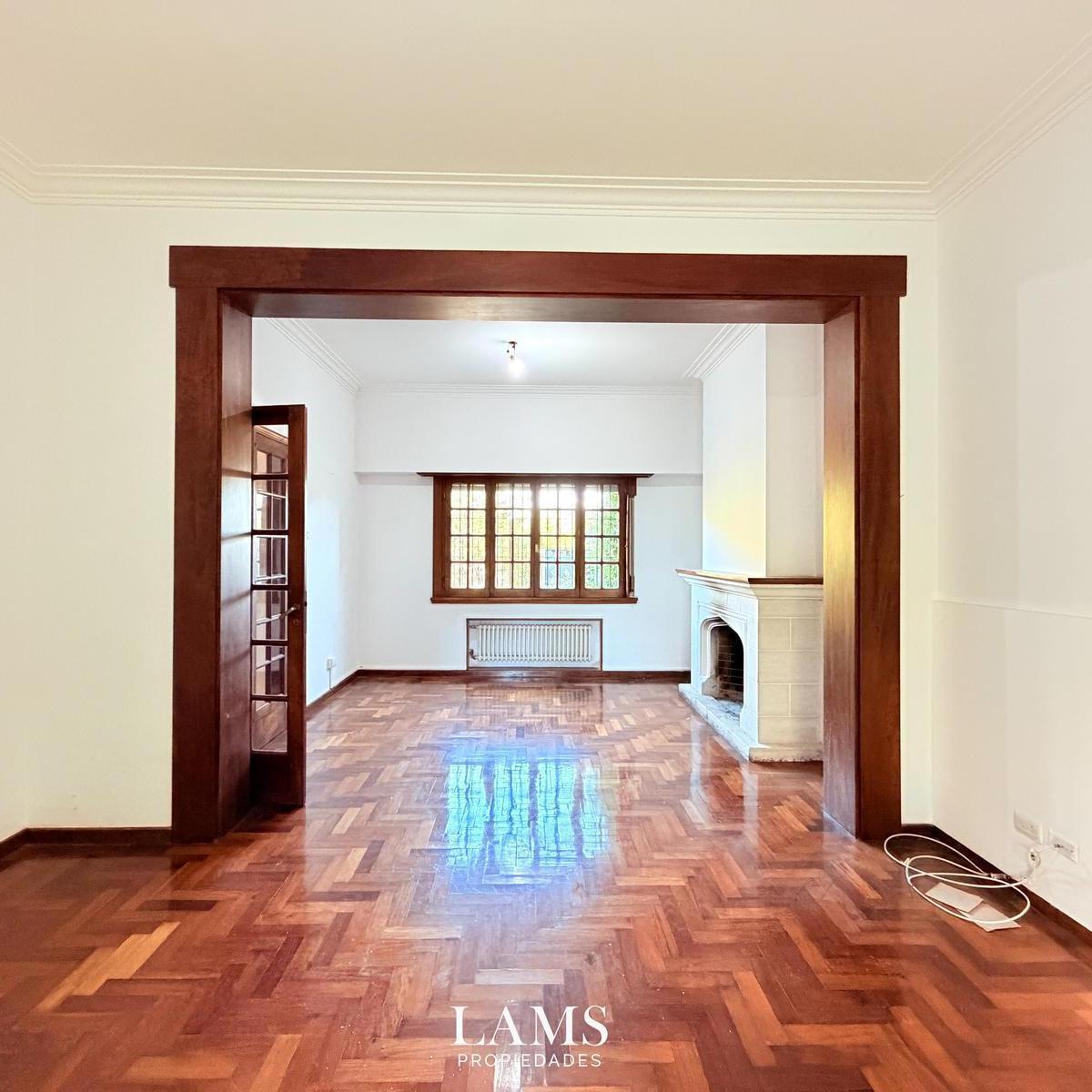 Casa 5 amb, 247m² en Stella Maris con jardín y garage