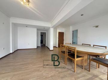 Departamento · 105m² · 4 Ambientes · 1 Cochera · Departamento en Plaza Mitre