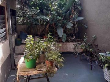 Terreno · 68m² · Venta Casa Villa del Parque a Reciclar Garage
