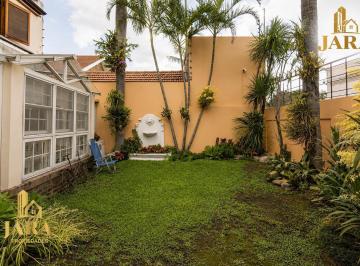 Casa · 230m² · 5 Ambientes · 2 Cocheras · Venta Casa 230 m² · 5 Amb· 2 Coch. Don Bosco