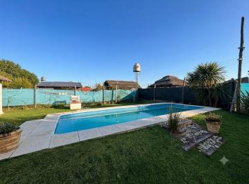 Casa · 30m² · 1 Ambiente · 3 Cocheras · Monoambiente Pileta Parrilla General Rodríguez