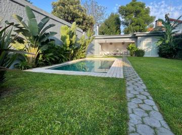 Casa · 140m² · 4 Ambientes · 2 Cocheras · Venta Casa 4 Ambientes en Castelar Norte