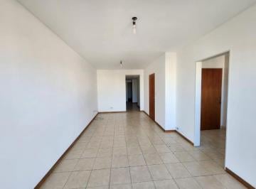 Departamento de 4 ambientes, Rosario · Santiago y Montevideo - 2 Dorm + Cochera