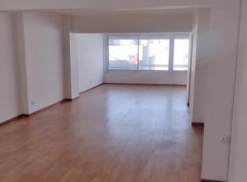 Oficina comercial · 120m² · 4 Ambientes · Alquiler Oficina Comercial con Ventana Al Frente, 120 m², Congreso