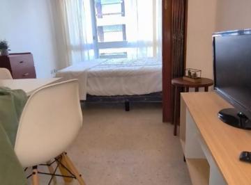 Departamento · 30m² · 1 Ambiente · Departamento 1 Amb con Balcon Saliente a La Calle en Estado Original en Aldrey, Vende y Permuta