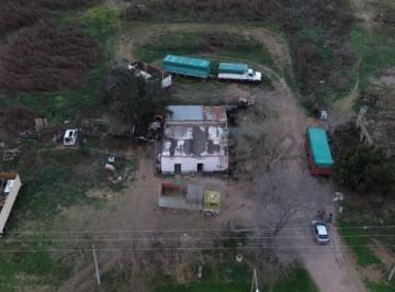 Casa · 81m² · 2 Ambientes · Se Vende Terreno con Excelente Potencial de Desarrollo