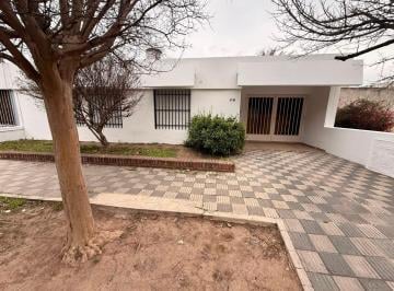 Casa · 105m² · 4 Ambientes · 1 Cochera · Alquiler Casa 3 Dorm. Patio Bº Alto Verde Córdoba