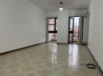 Departamento · 35m² · 1 Ambiente · Avpellegrini y Sarmiento Balcon Interno Luminoso