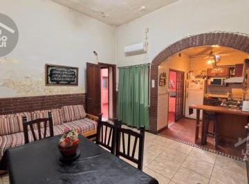 PH · 65m² · 5 Ambientes · Venta PH Flores 4 Amb a Remodelar