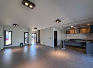 Casa · 174m² · 4 Ambientes · Duplex en Venta 3 Dorm Prados de Manantiales