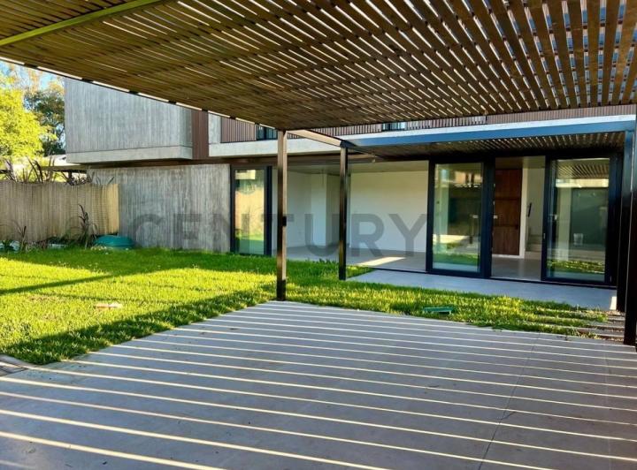 Casa · 137m² · 4 Ambientes
