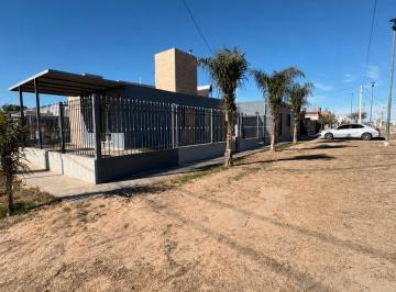 Casa · 120m² · 4 Ambientes · 1 Cochera · Casa en San Ignacio de Horizonte