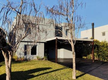 Casa · 316m² · 5 Ambientes · 6 Cocheras · Casa - Los Alisos