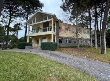 Casa · 254m² · 6 Ambientes · 2 Cocheras · Se Vende Casa - Nuevo Golf Pinamar