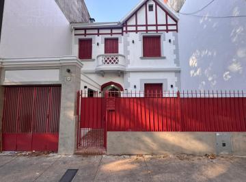 Local comercial · 248m² · 7 Ambientes · Local con Gran Potencial Comercial en Villa del Parque – Zona Comercial