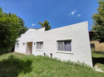 Casa · 149m² · 5 Ambientes · 1 Cochera · Venta Casa, 4 Dorm., 2 Baños, Barrio Parque Sakura, Galvez Al 500, Apto Crédito