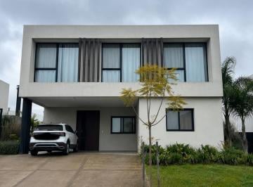 Casa · 535m² · 6 Ambientes · 4 Cocheras · Casa en Venta, Barrio Los Castaños, Nordelta