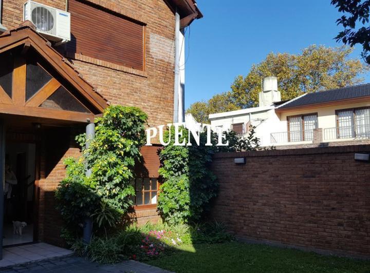 Casa · 90m² · 3 Ambientes · 1 Cochera