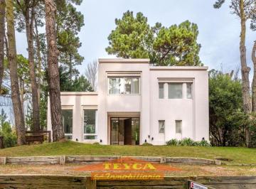 MCN-MCN-33_2 · Venta, Exclusiva Casa de 4 Ambientes C/ Dep. en Terrazas Al Golf, Pinamar