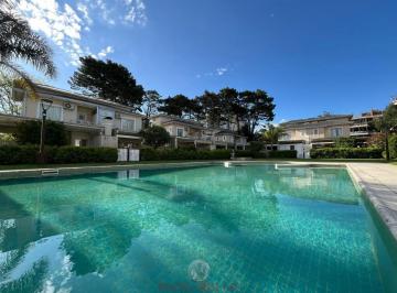 Departamento · 150m² · 4 Ambientes · 2 Cocheras · Triplex en Venta 4 Ambientes en Pinamar con Pileta