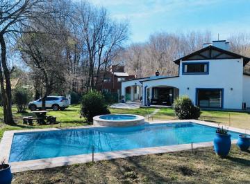 Casa · 357m² · 4 Ambientes · 2 Cocheras · Casa en Venta en Cuesta Blanca - 4 Dorm. - 7778 m de Terreno - Escritura