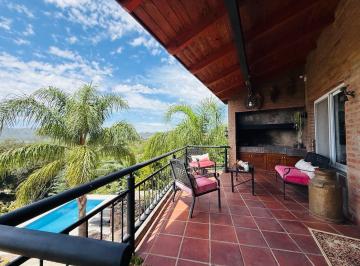 Casa · 116m² · 2 Ambientes · 1 Cochera · Casa en Venta Villa Carlos Paz - 2 Dorm. - Exc Vista del Lago - Apto Credito