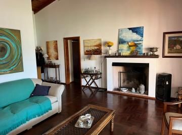 Casa · 140m² · 7 Ambientes · 2 Cocheras · Casa 3 Dorm. - Divino Maestro 8280 - El Refugio - Arguello.