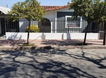 Casa · 156m² · 5 Ambientes · 1 Cochera · Asa en Alquiler Dos Dorm. - Córdoba - Villa Cabrera - Obispo Lazcano 2667.