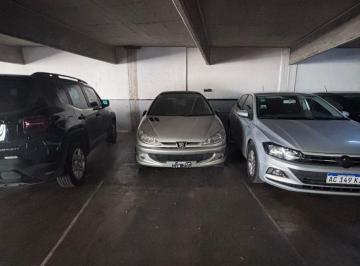 Garage , Recoleta · Cochera Fija y Cubierta - Primer Piso
