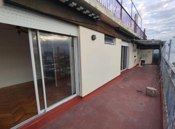 Departamento de 3 ambientes, Floresta · Hermoso Departamento 2 Ambientes con Balcon Aterrazado
